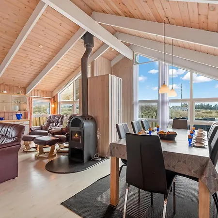 Pool House With And Sauna, 200 Meters From The North Sea,